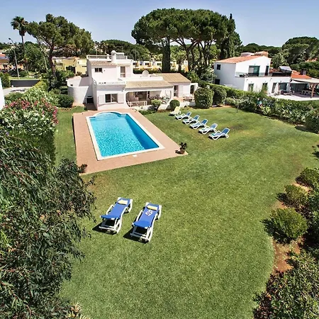 4 Beds, Golf Views, Optional Pool Heating فيلة